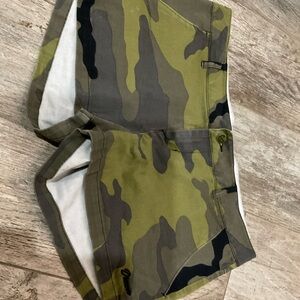 DIXXON Green and Black Camo Chino Shorts size 5
